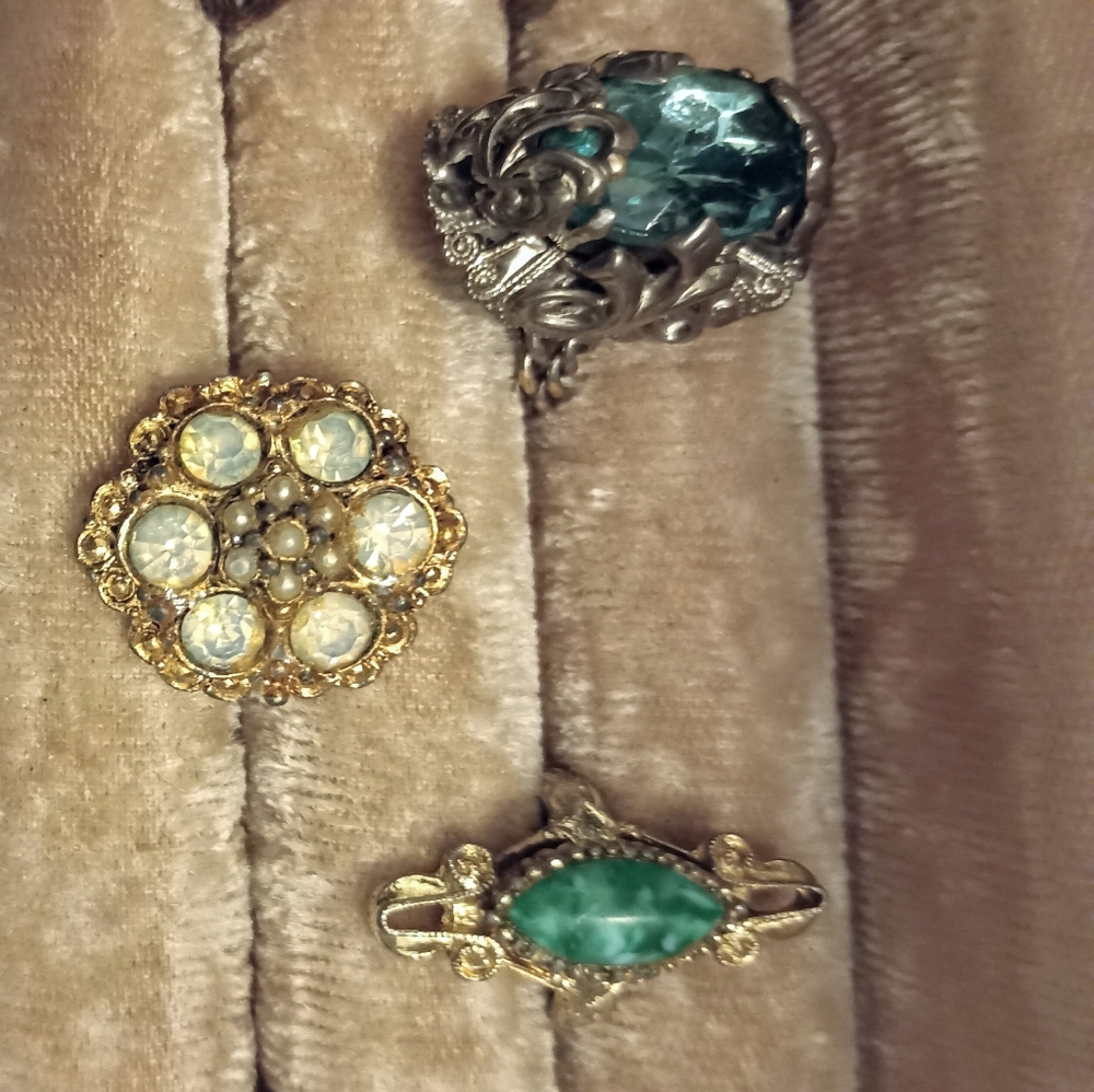 Vintage Floral Opal & Pearl Ring